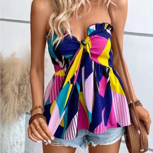 Abstract Geo Print Strapless Knot Front Tube Top - Picture 9 of 13